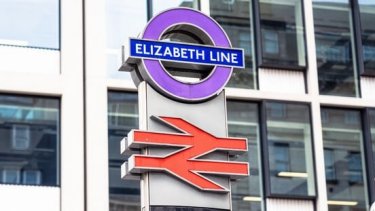 elizabeth line sign
